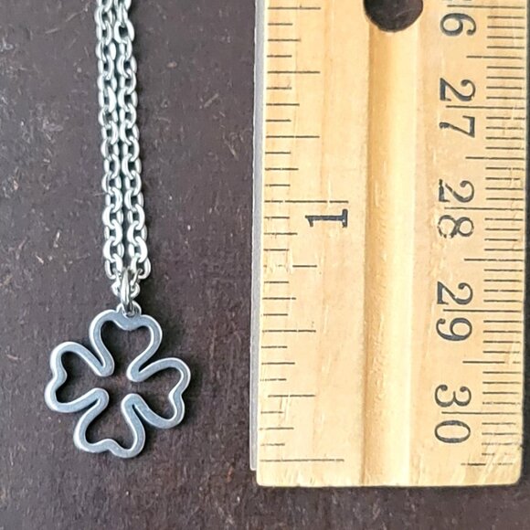 Four Leaf CLOVER Stainless Steel Charm Chain Necklace 18" IRISH Good Luck - Picture 6 of 9